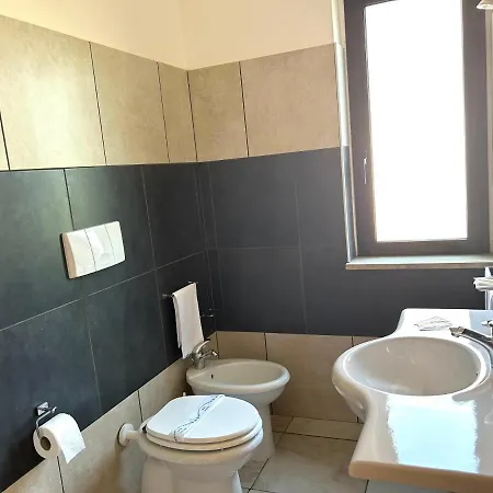 Park Village מלון רוסאנו