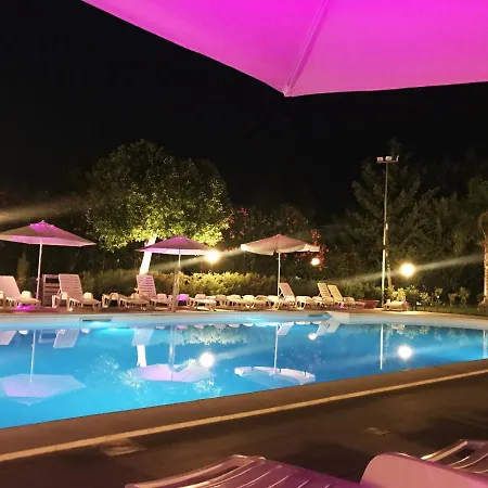 Park Village רוסאנו