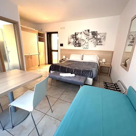 Park Village 4*