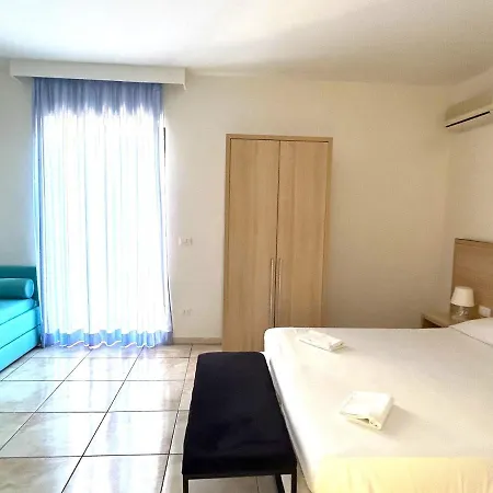 Park Village 4*