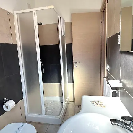 Park Village מלון 4*