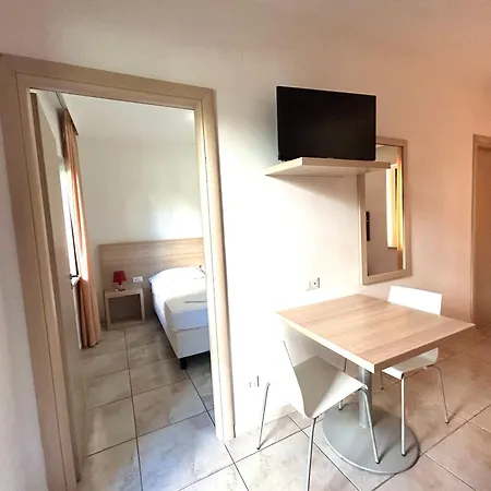 Park Village 4* רוסאנו