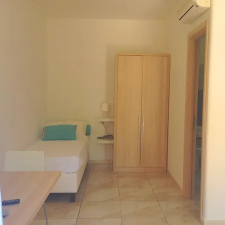 Park Village 4*