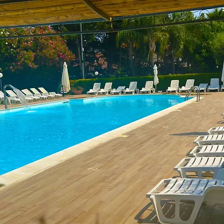 Park Village 4* רוסאנו