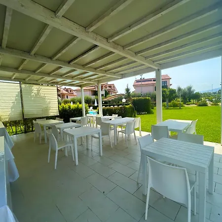 מלון Park Village רוסאנו