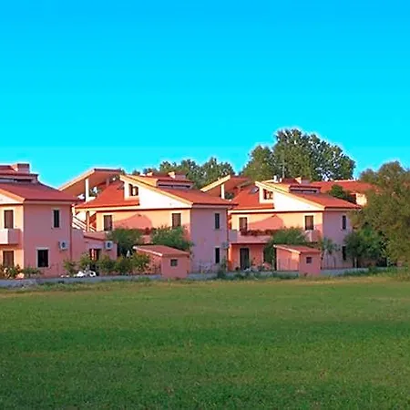 Park Village 4*