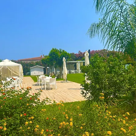 Park Village 4*