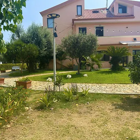Hotel Park Village 4*